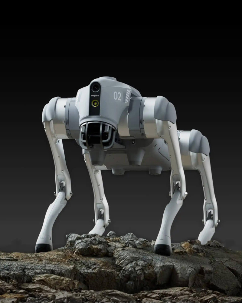 Robot Dog in dynamischer Pose als Show-Element für Robotercloud