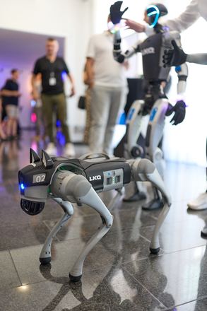 Roboterhund in Bewegung beim LKQ Europe Premium Event 2026